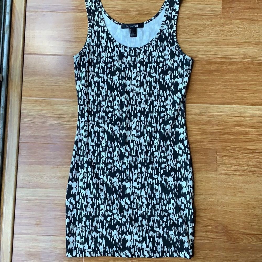 Black-and-white forever 21 size small pencil dress